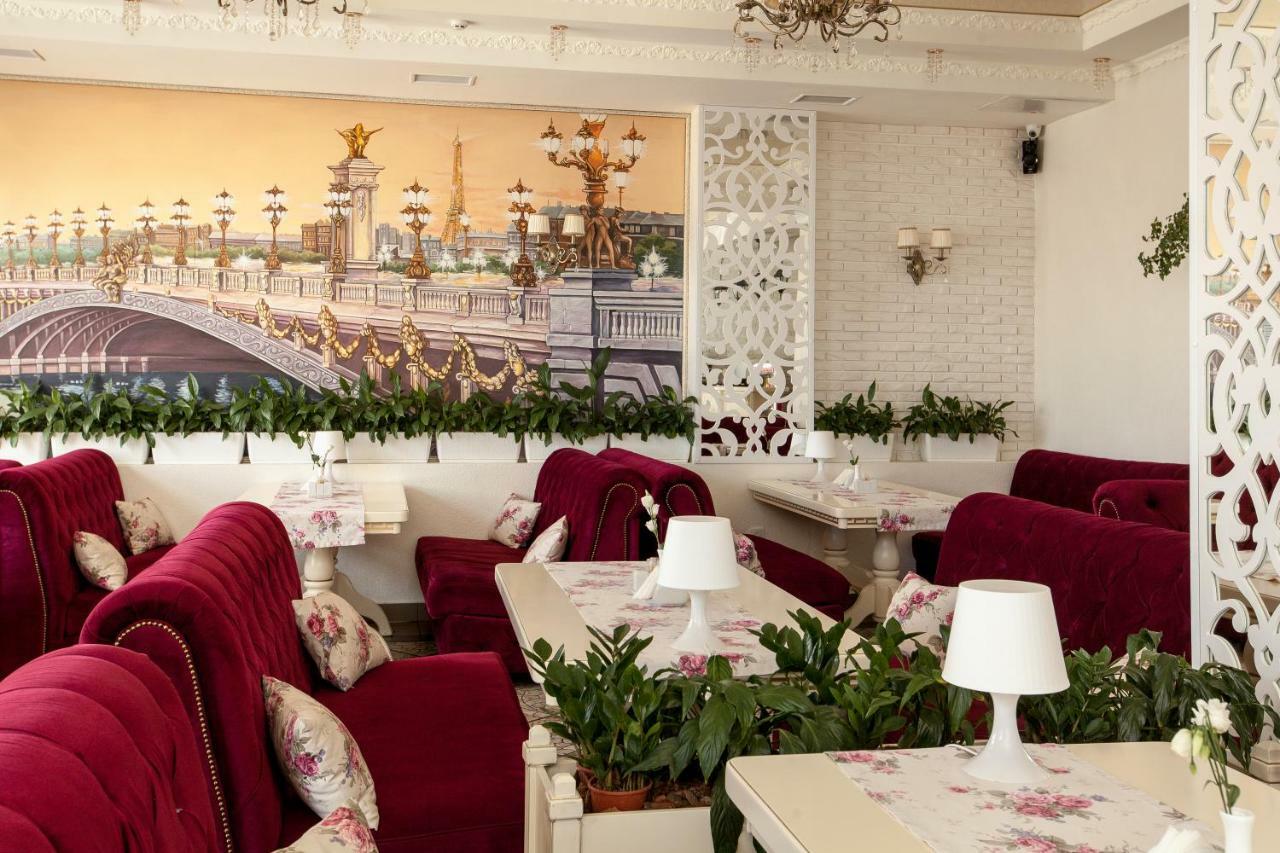 Mon Ami Hotel Ivano-Frankivsk Exterior photo